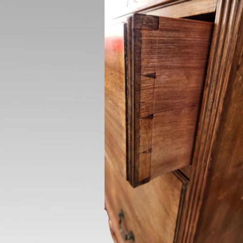 CHARMING ANTIQUE 19TH CENTURY VICTORIAN MAHOGANY CHEST OF DRAWERS - ADDITIONAL PHOTO 3