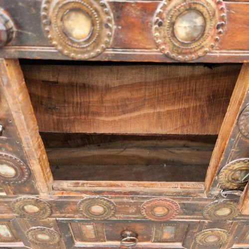 FABULOUS ANTIQUE INDIAN DAMCHIYA CARVED TEAK DOWRY CHEST STORAGE CABINET - ADDITIONAL PHOTO 4