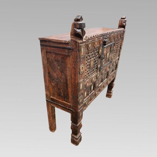 FABULOUS ANTIQUE INDIAN DAMCHIYA CARVED TEAK DOWRY CHEST STORAGE CABINET - ADDITIONAL PHOTO 8