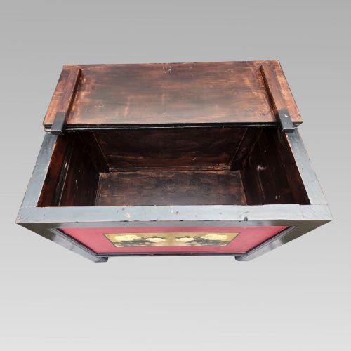 CHARMING OLD CHINESE ORIENTAL BLACK LACQUER FLORAL CHINOISERIE STORAGE CHEST - ADDITIONAL PHOTO 2