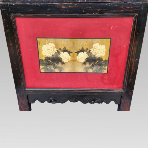 CHARMING OLD CHINESE ORIENTAL BLACK LACQUER FLORAL CHINOISERIE STORAGE CHEST - ADDITIONAL PHOTO 3