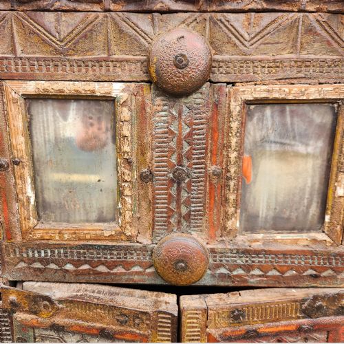 FABULOUS LARGE ANTIQUE INDIAN DAMCHIYA CARVED TEAK DOWRY CHEST STORAGE CABINET - ADDITIONAL PHOTO 11