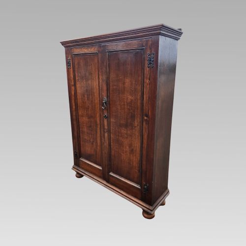 Charming Antique English Oak Victorian Housekeepers Storage Cupboard W/ Shelves
