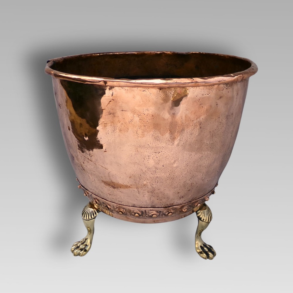 Exceptional Antique 19th Century Copper Riveted Brass Claw Feet Log Bucket, Coal View VI