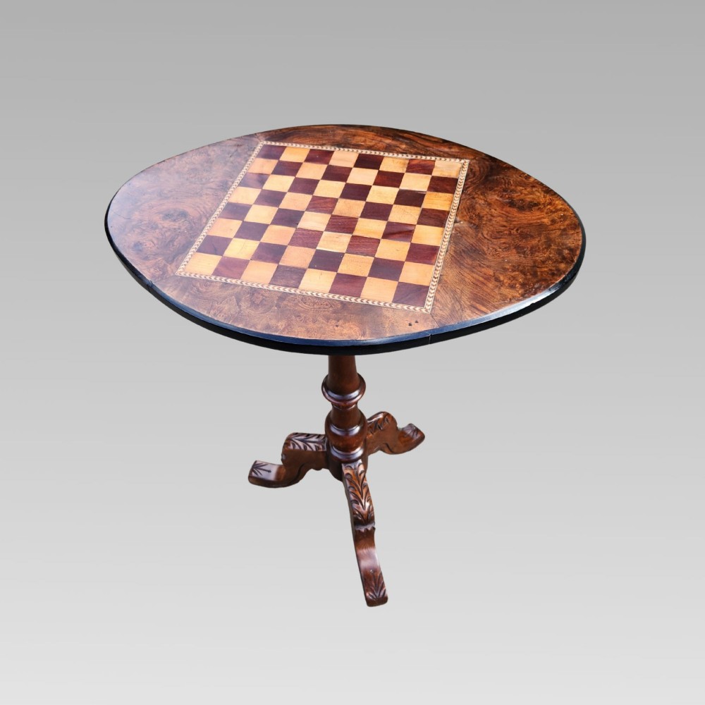Stunning Antique Victorian Inlaid Figured Walnut Chess Side Lamp Games End Table