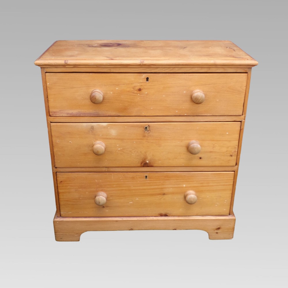 Charming Antique 19th Century Victorian Pine Chest of Drawers