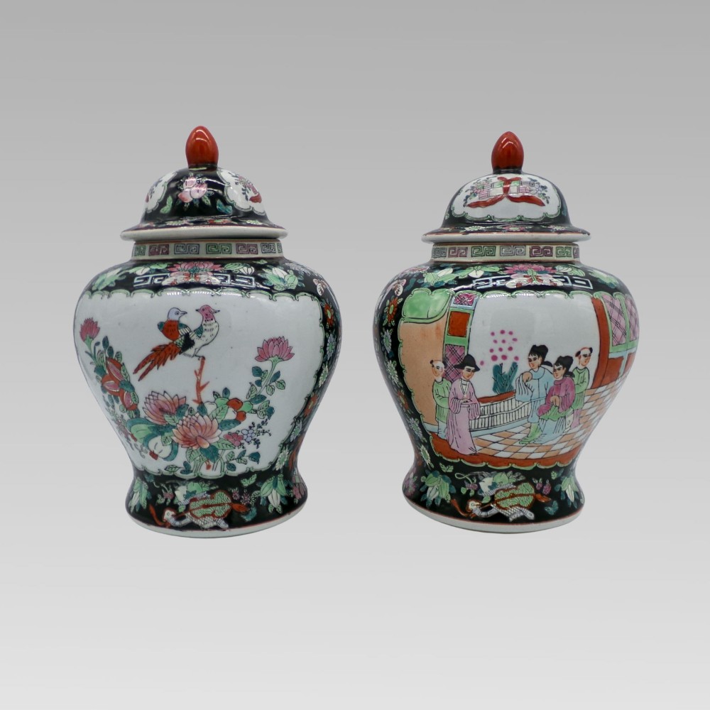 Stunning Chinese Famille Noir Oriental Hand Painted Lidded Ginger Spice Jar Urns View IV