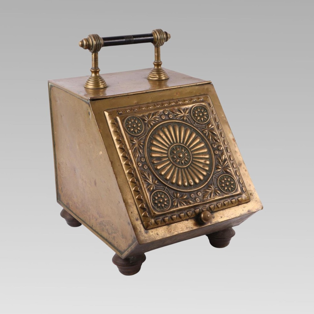 Fabulous Antique 19th Century Victorian Brass Aesthetic Period Coal Scuttle Box