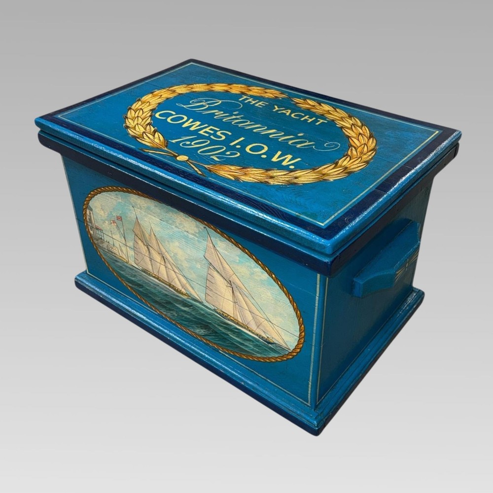 Charming Hand Painted Quality Vintage Nautical Cowes Storage Box Chest Trunk