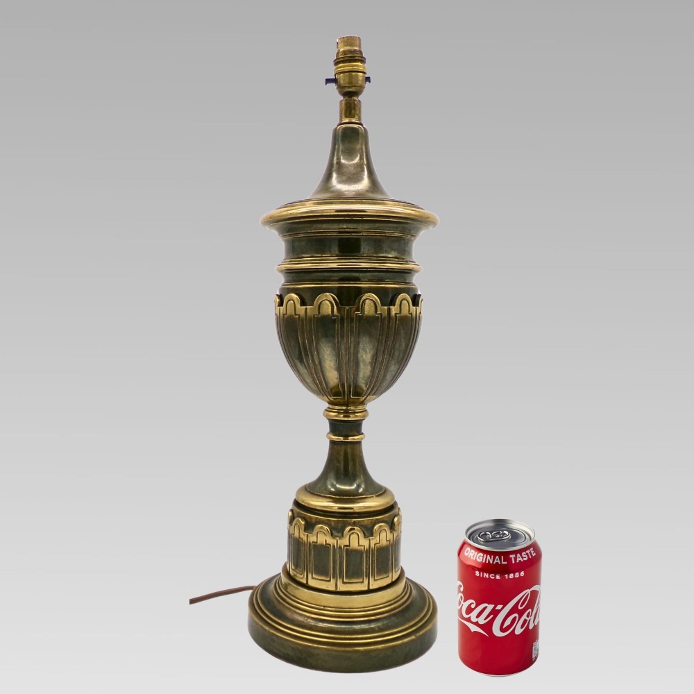 Stunning Large Proportioned Vintage English Brass Holywood Regency Table Lamp