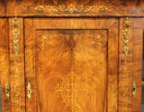 A VICTORIAN BURR WALNUT BREAKFRONT BOOKCASE DISPLAY SIDEBOARD - ADDITIONAL PHOTO 9