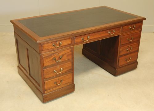 Elegant 20th Century Mahogany Twin Pedestal Desk