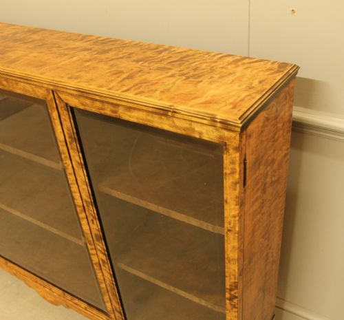 AN EARLY 20TH CENTURY SWEDISH BIRCH BOOKCASE - ADDITIONAL PHOTO 3