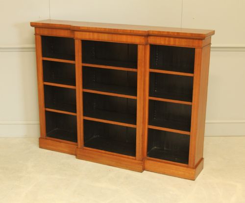 ELEGANT VICTORIAN MAHOGANY BREAKFRONT BOOKCASE - ADDITIONAL PHOTO 6