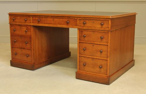 fig 3. Victorian Oak Partner Desk