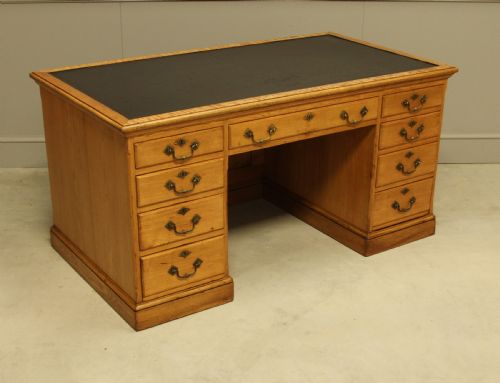 LATE VICTORIAN SOLID ASH WRITING DESK 9 DRAWERS - ADDITIONAL PHOTO 3