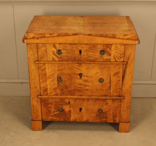 19THCENTURY SWEDISH BIRCH CHEST OF DRAWERS - ADDITIONAL PHOTO 1