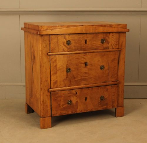 19THCENTURY SWEDISH BIRCH CHEST OF DRAWERS - ADDITIONAL PHOTO 3