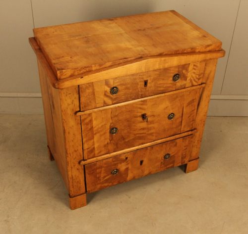 19THCENTURY SWEDISH BIRCH CHEST OF DRAWERS - ADDITIONAL PHOTO 5