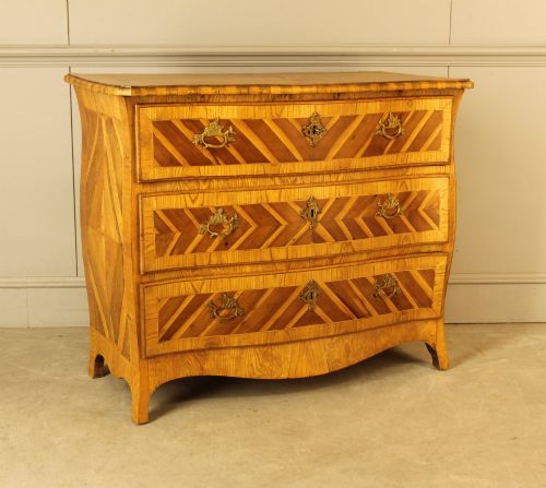 A Superb 18th‑century Swedish Rococo Bombe Chest of Drawers