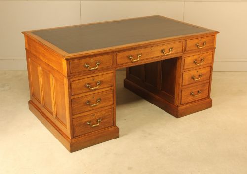 Early 20th‑Century Oak Banker’s Desk