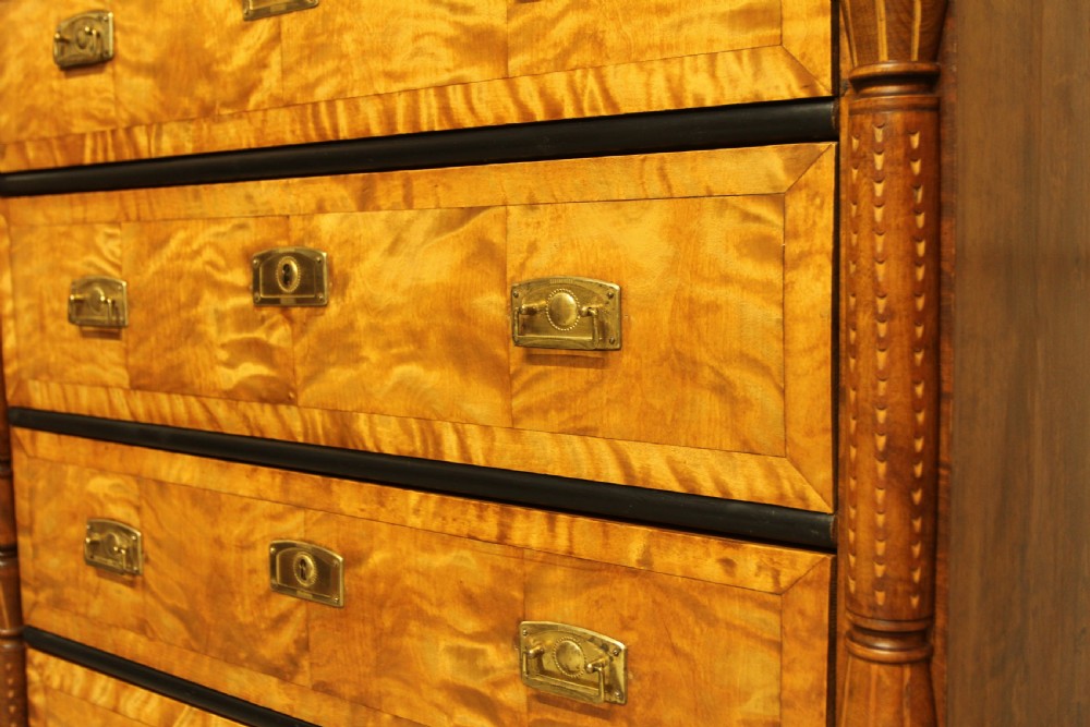 A 20TH CENTURY SWEDISH BIRCH CHEST OF DRAWERS. View V