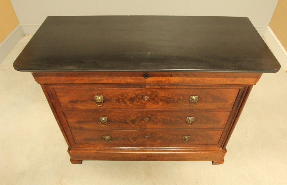 A 19TH CENTURY FRENCH MAHOGANY CHEST OF DRAWERS View III
