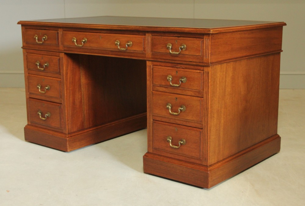 Early 20th Century Mahogany Twin Pedestal Writing Desk View IX