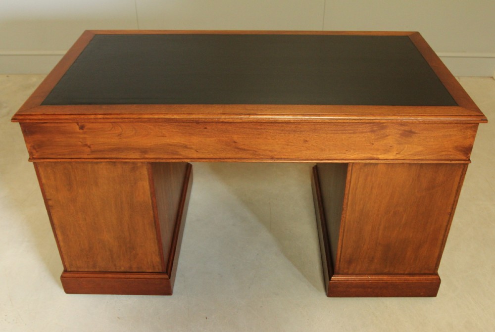 Early 20th Century Mahogany Twin Pedestal Writing Desk View XI