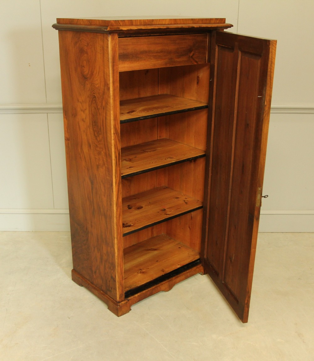 An Exquisite Swedish Neo-Renaissance Burr Walnut Wardrobe. View X