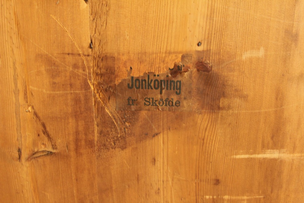 An Exquisite Swedish Neo-Renaissance Burr Walnut Wardrobe. View XIII