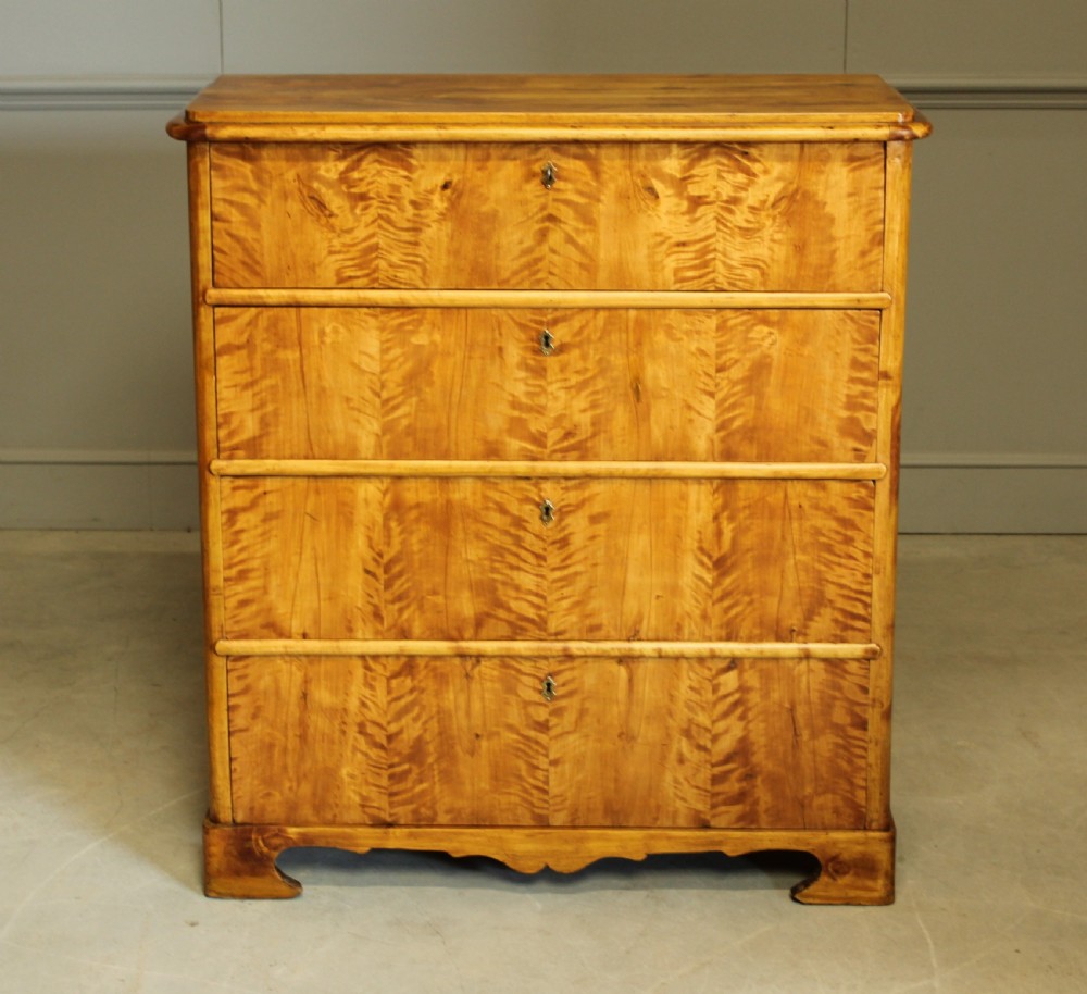 A 19TH CENTURY SWEDISH BIRCH CHEST OF DRAWERS View III