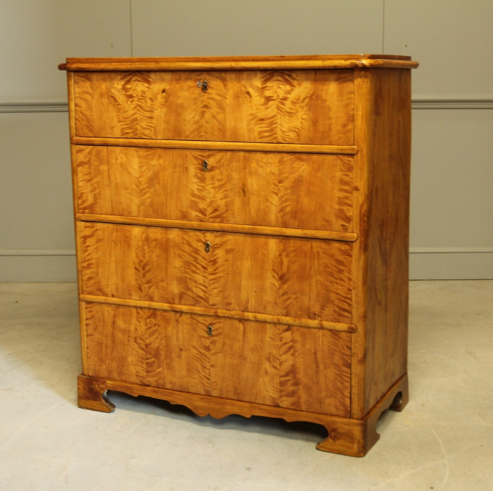 A 19TH CENTURY SWEDISH BIRCH CHEST OF DRAWERS View VI