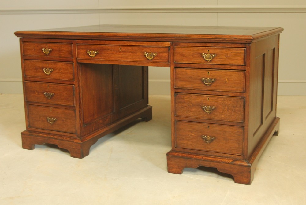 Early 20th Century Oak Partners Writing Desk View VIII