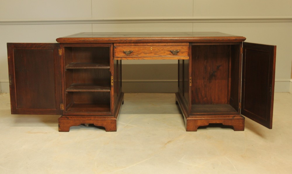 Early 20th Century Oak Partners Writing Desk View X