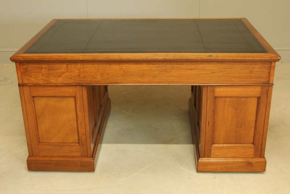 Early 20th Century Walnut Double Pedestal Desk View X