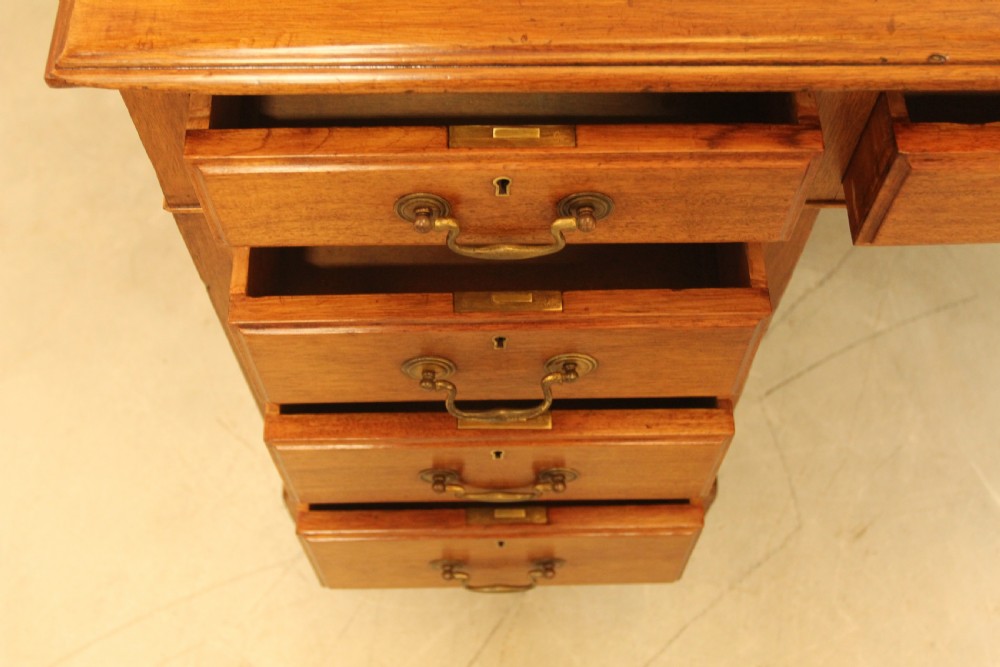 Early 20th Century Mahogany Banker's Desk View IX