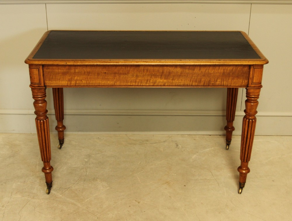 Elegant Victorian Mahogany Writing Table View XIII
