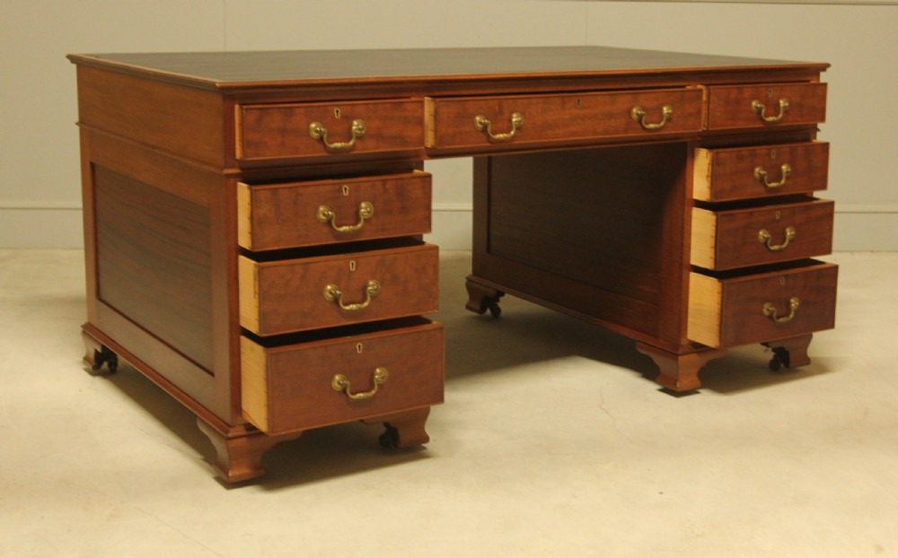 Early 20th Century Mahogany Banker’s Partners Desk View VII