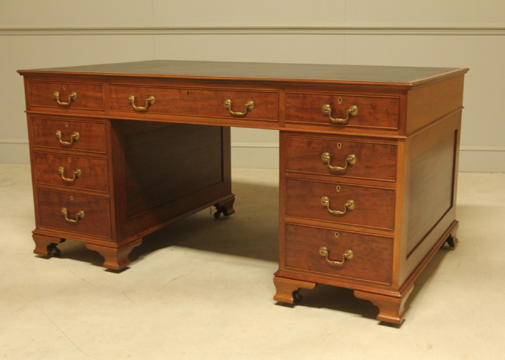 Early 20th Century Mahogany Banker’s Partners Desk View IX