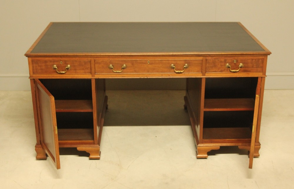 Early 20th Century Mahogany Banker’s Partners Desk View XI
