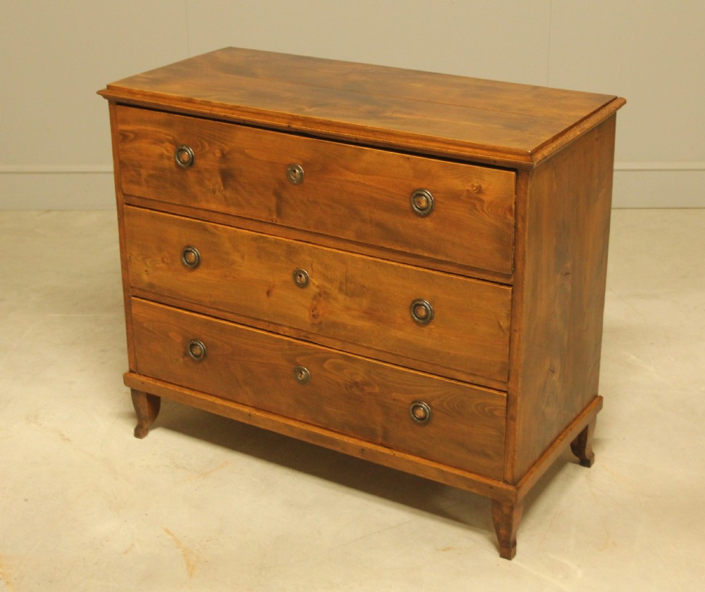 A fine early 19th-century Swedish Gustavian chest View VII