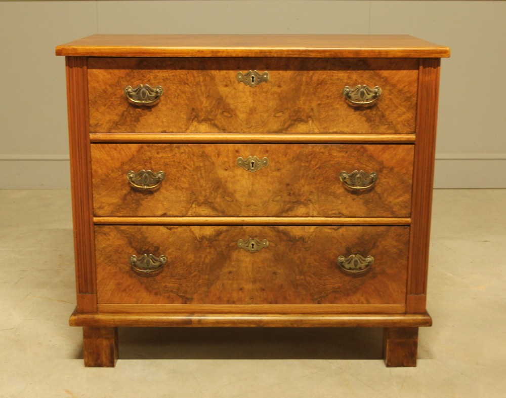 A fine early 20th-century Swedish burr walnut chest of drawers