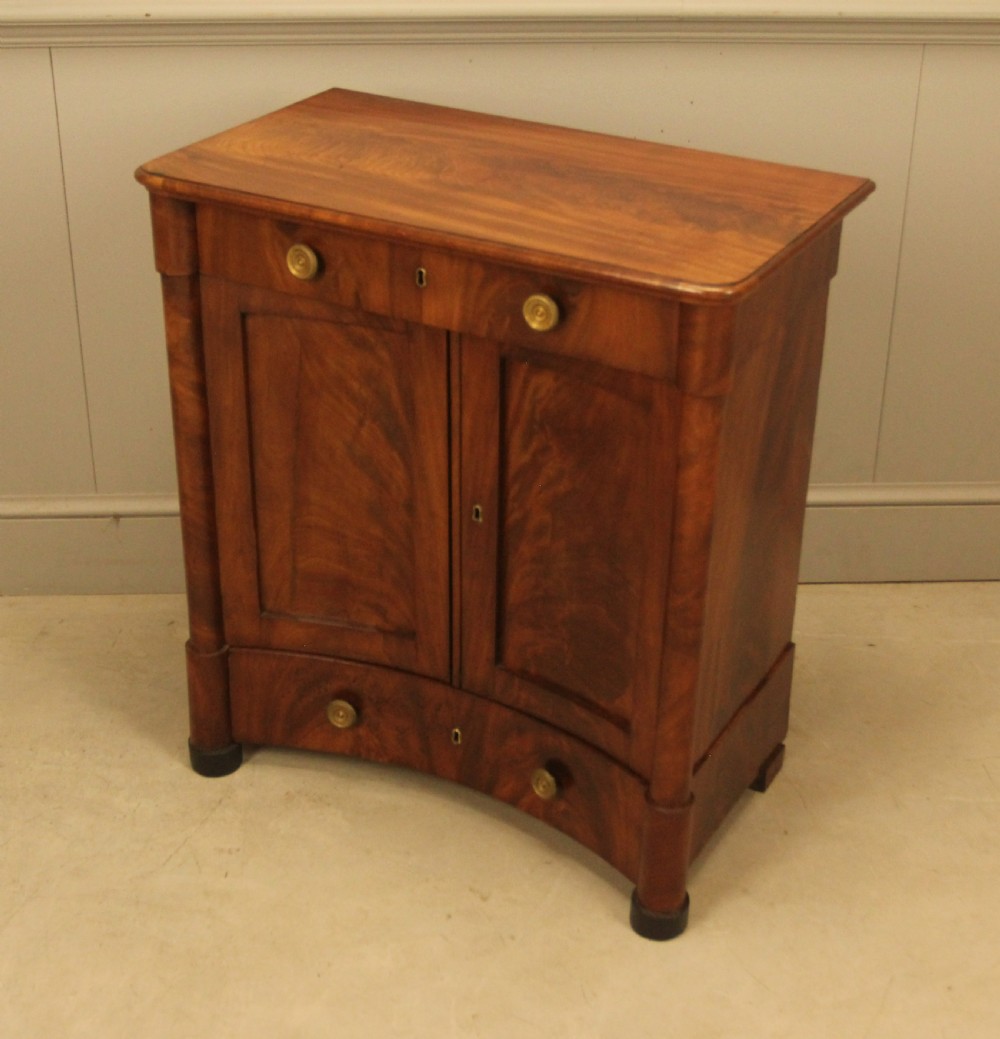 A 19th-century continental concave sideboard View VIII