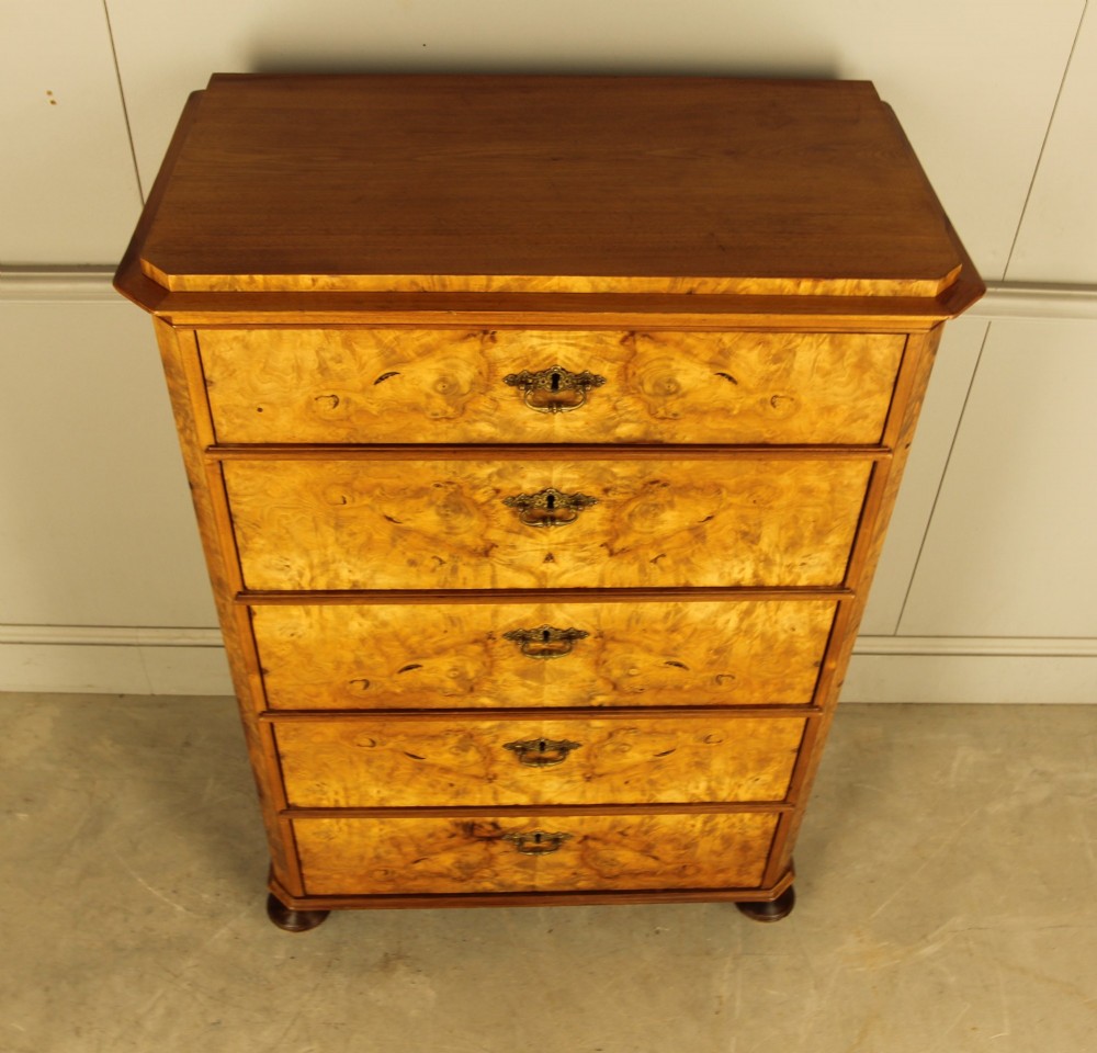 19th‑Century Swedish Burr Walnut Tall Chest of Drawers View VII
