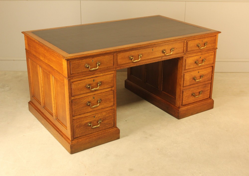 Early 20th‑Century Oak Banker’s Desk