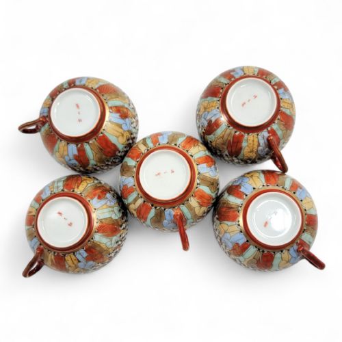 CHINESE EXPORT THOUSAND LOHAN SET OF FIVE CUPS SAUCERS LATE 19TH CENTURY - ADDITIONAL PHOTO 8