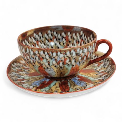 CHINESE EXPORT THOUSAND LOHAN SET OF FIVE CUPS SAUCERS LATE 19TH CENTURY - ADDITIONAL PHOTO 10