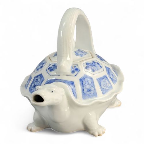 fig 1. Japanese Hirado Minogame Teapot, c.1830–1850