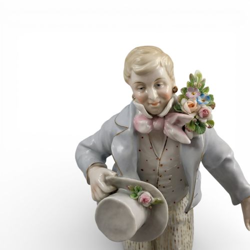 LATE 19TH CENTURY VOLKSTEDT PORCELAIN FIGURES GERMAN PAIR - ADDITIONAL PHOTO 13
